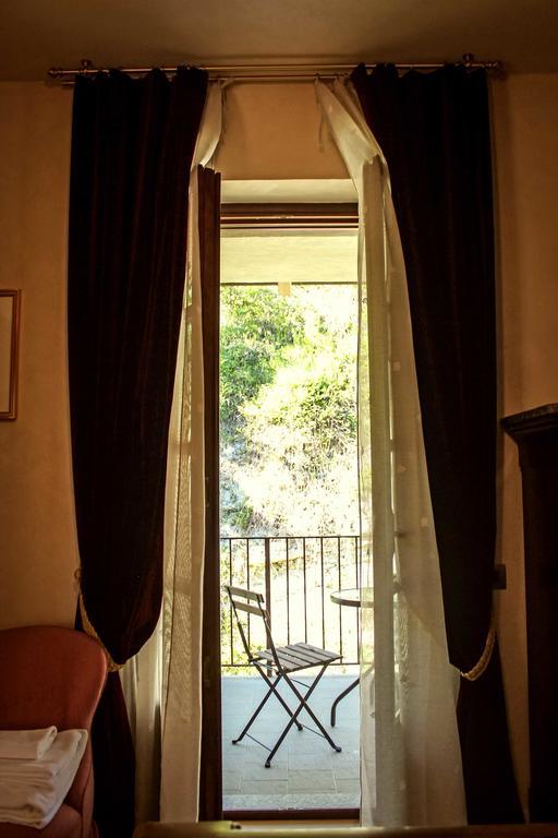 Le Stanze Della Musica Hotel Borgomale Exterior photo